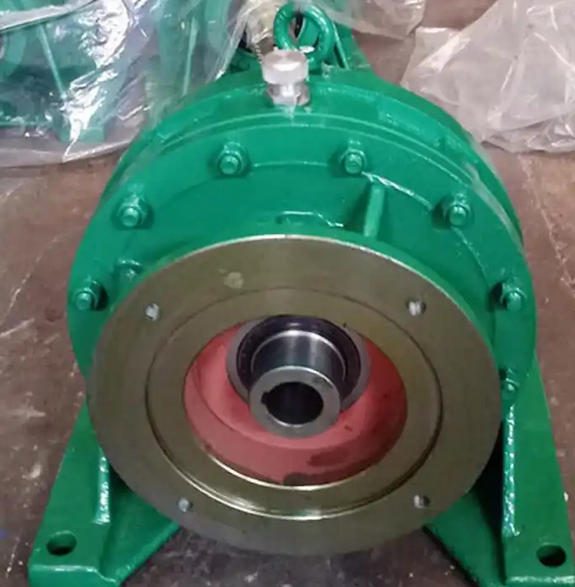 如何清理BW27-29摆线针轮减速机箱体内部杂质