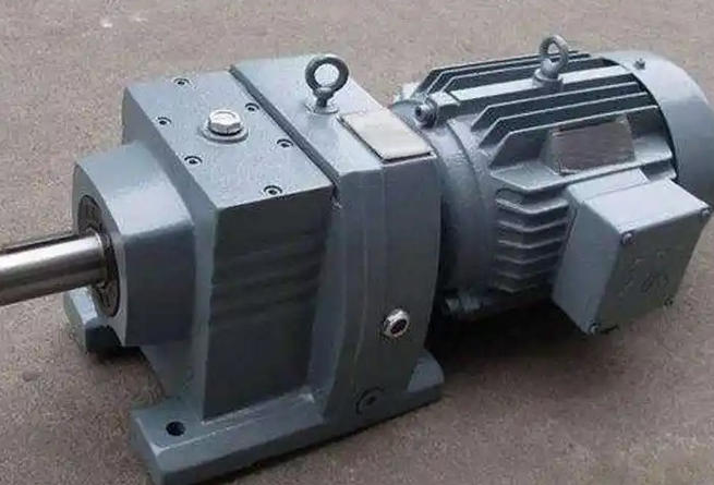 R87-23.40-5.5KW齿轮减速机的装配精度偏差可能会导致哪些其他问题