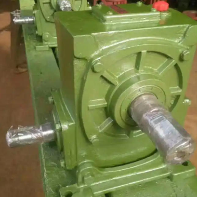 安装WHT80-8-I圆弧圆柱蜗轮蜗杆减速机时 如何保证对中精准